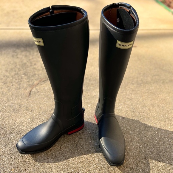 Black Hunter Boots - Picture 2 of 15